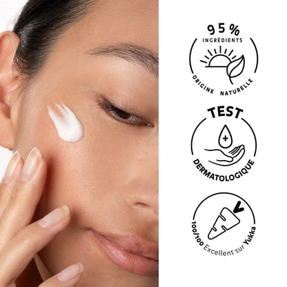 Application de la Crème-Sérum Hydra-Confort Régénérante Pureality – soin microbiome-friendly, testé dermatologiquement, 100/100 sur Yuka.