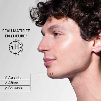 Application du Sérum Perfecteur de Peau Pureality – peau matifiée en 1 h, assainie, grain de peau affiné, équilibre restauré.